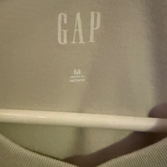 GAP Men's Light Gray Short Sleeve Henley - Picture 3 of 6